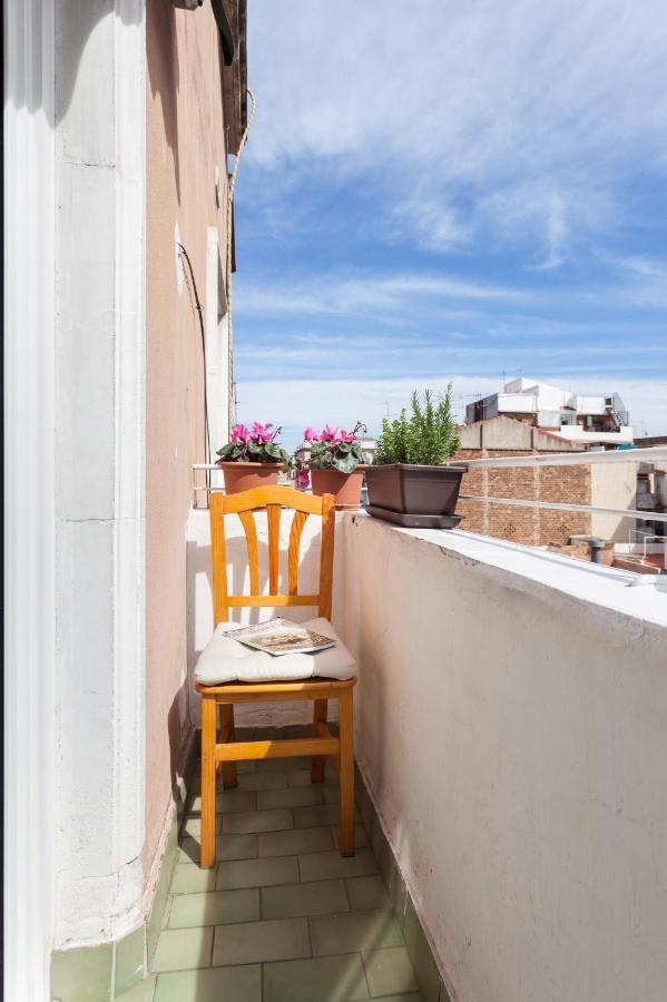 Apartamento Con Encanto, Luminoso Y Tranquilo Lägenhet L'Hospitalet de Llobregat Exteriör bild